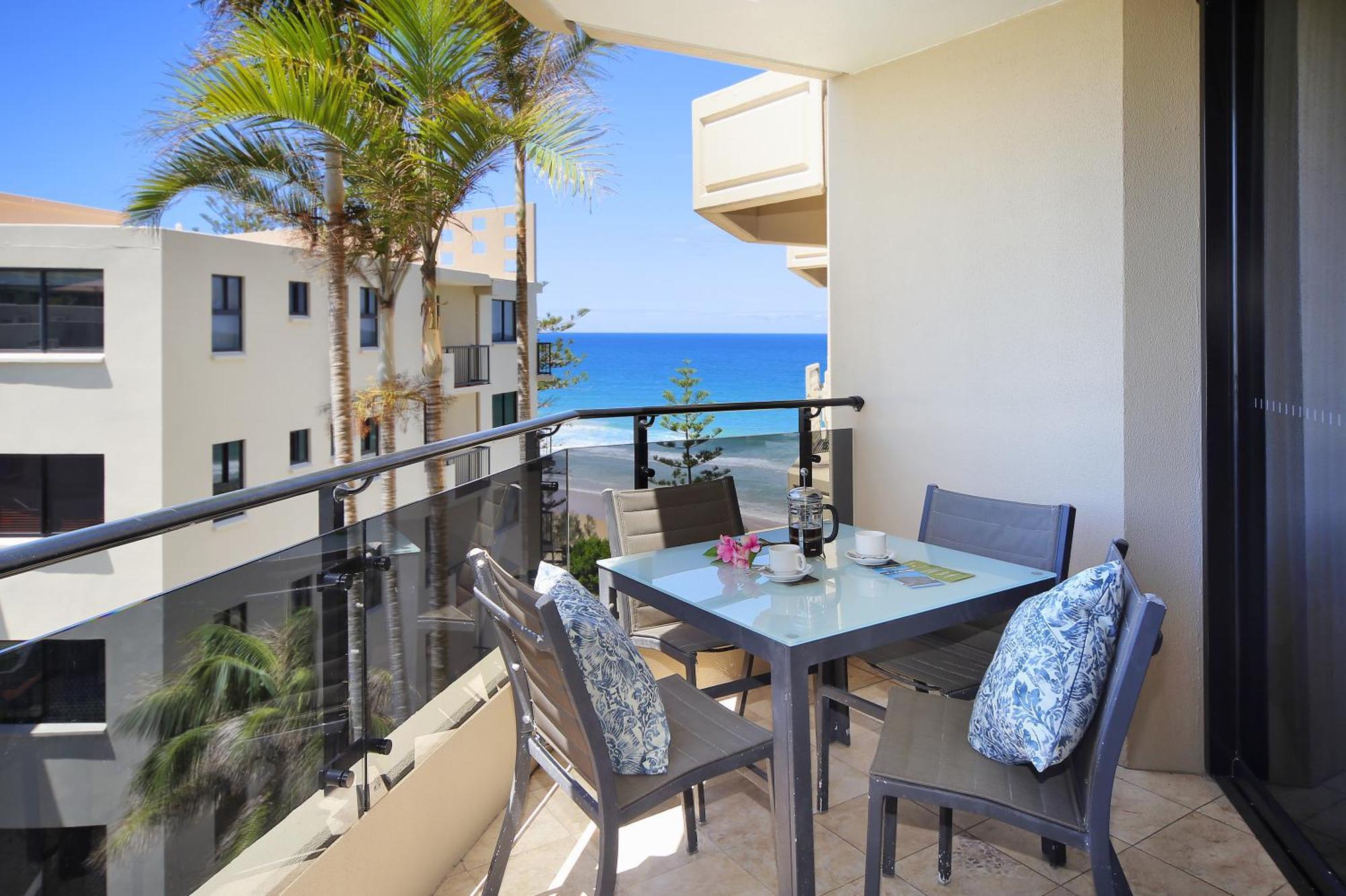 Clubb Coolum Beach Resort Sunshine Coast Exterior foto